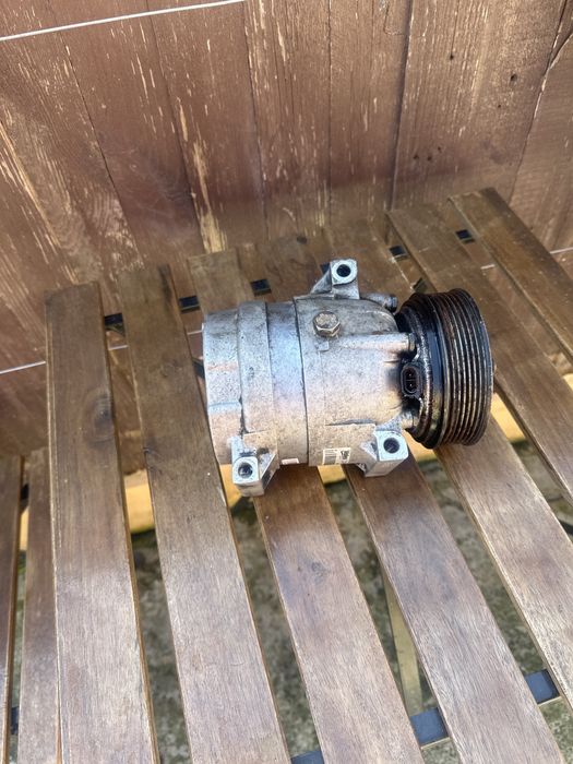 De vinzare compresor clima opel movano  renault master