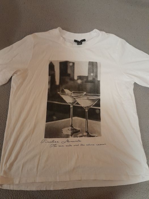 Бяла тениска с надпис