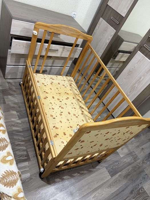 Продам кроватку