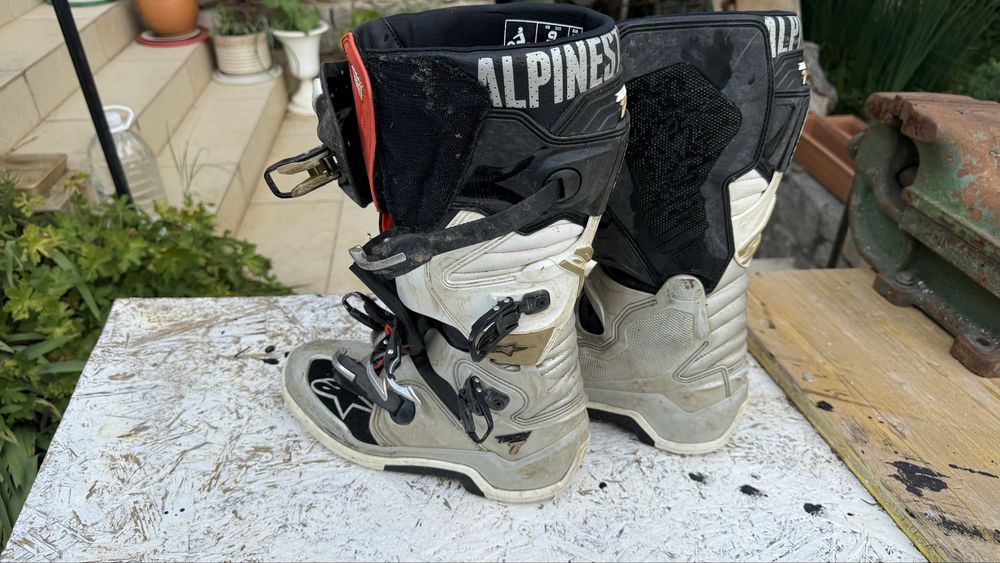 Alpinestars tech 7 enduro и каска Airoh twist 2