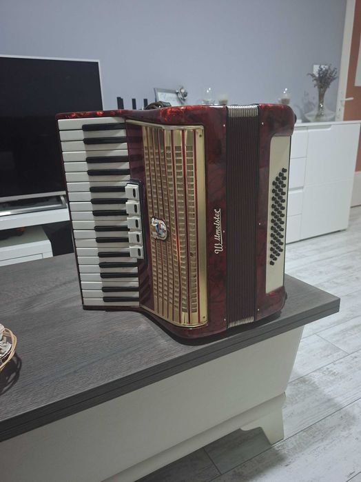 Акордеон Weltmeister 48баса