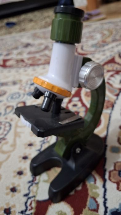 Микроскоп продам