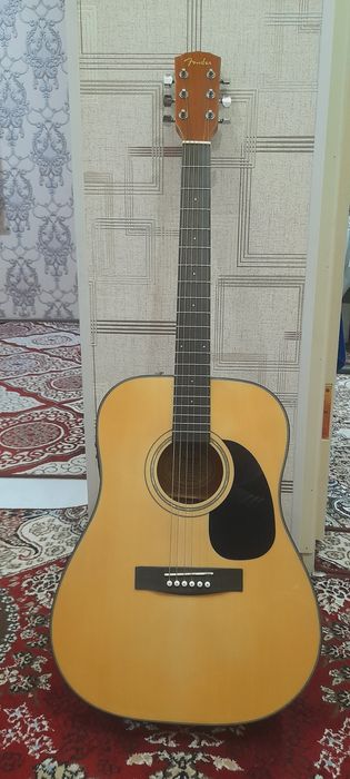Guitara sotiladi holati zo'r fender cd 60 arginali gitarasi  tekshirib