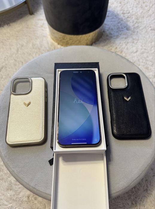 Iphone 16 Pro Max GOLD 256 GB (folie privacy glass) + 2 huse Velante