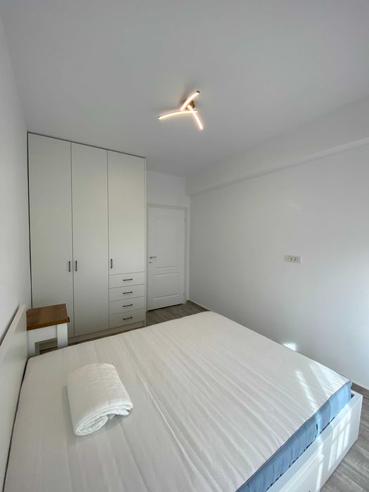 Închiriez apartament drăguț cu 2 dormitoare, bloc nou, cartier Alfa