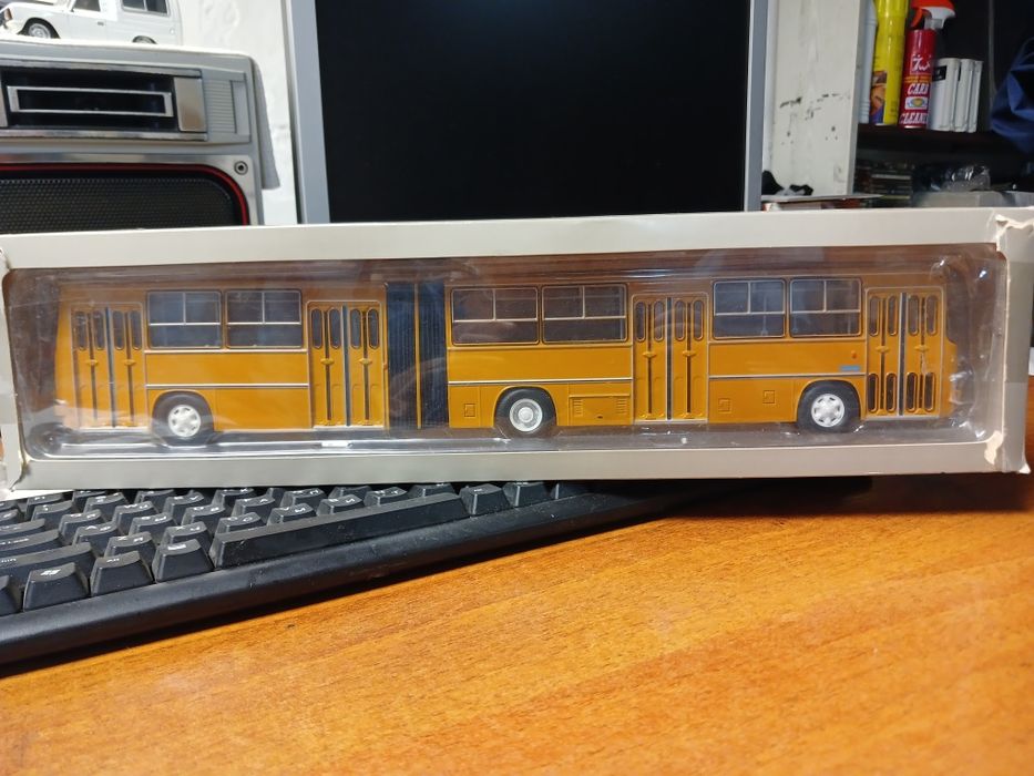 Модель 1/43 Икарус -280.33М