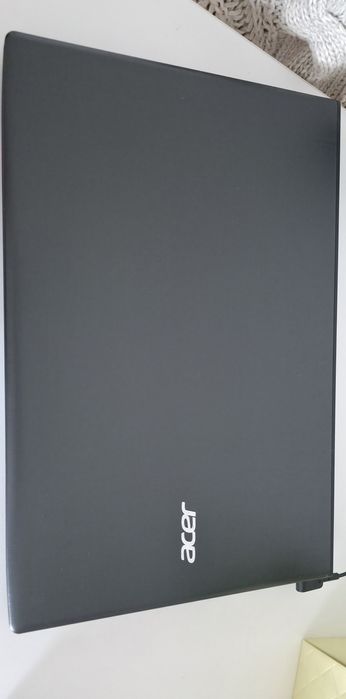 Laptop Acer Aspire E5-575G – i3 Gen 7 – SSD 120GB – 4GB RAM