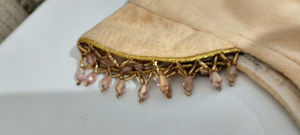 Продается костюм для девочек