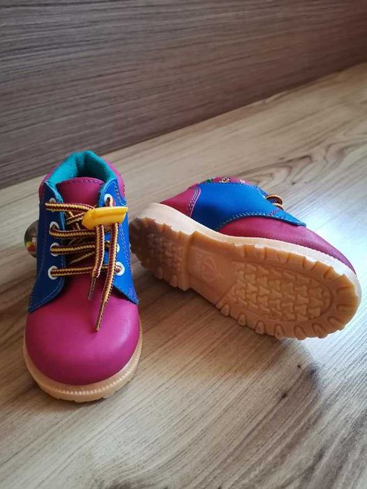Детски нови обувки, размер 21