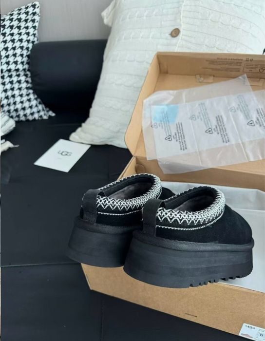 Vand Ugg tazz black