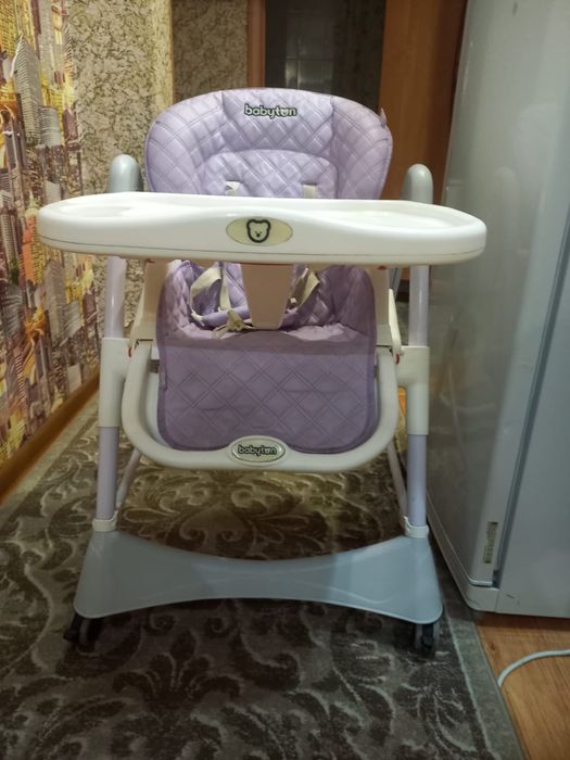 Продам столик для кормления