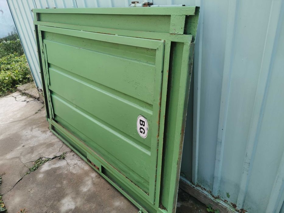 Метални гаражни врати 194х134