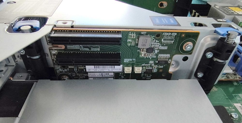 Сървър HPE DL380 Gen10 12LFF Xeon Gold 6230 20C 2.1-3.9GH 32G P408i-a