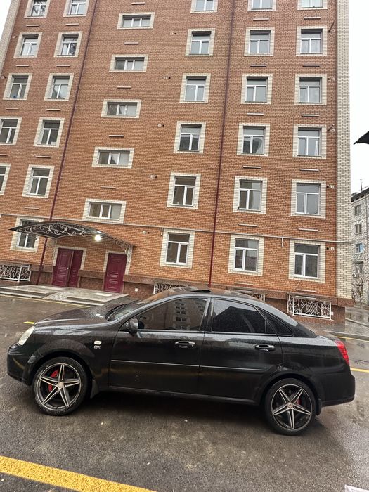 Obmen Uy sotladi 5 etajda.