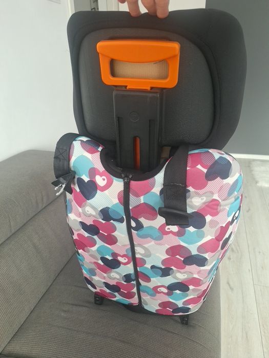 Vând scaun auto U-Grow isofix 9-36kg