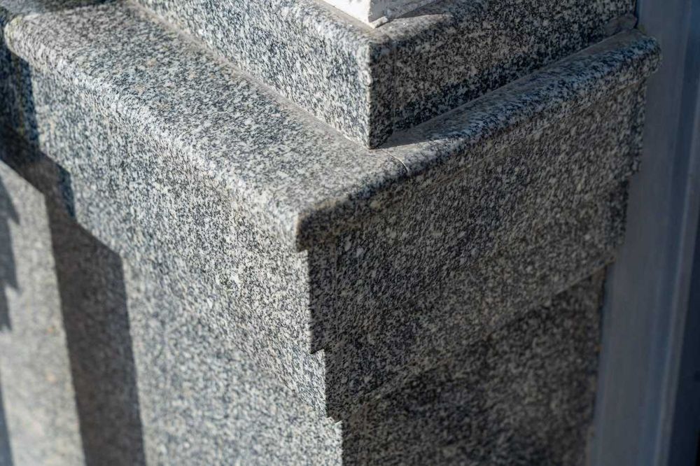 Гранит.  Гранитные изделия. Брусчатка из гранита. granit