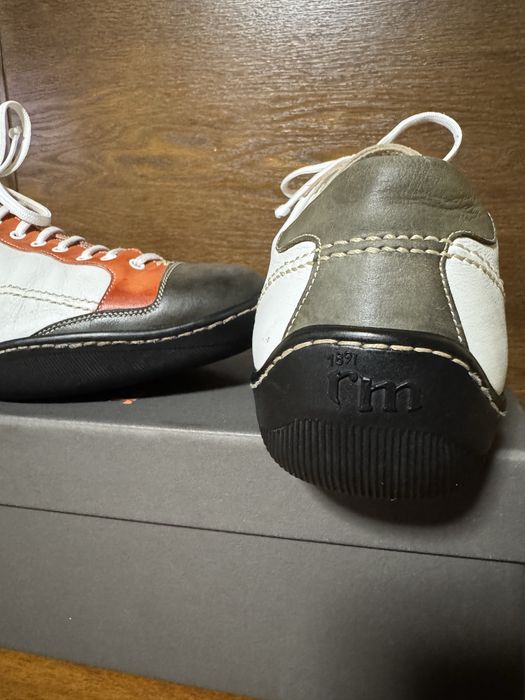 Hugo Boss, Dr Martens, Fratelli Millioreti, номер 43