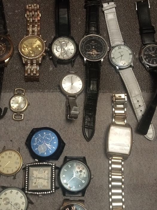 Продаю часы нерабочие на разбор