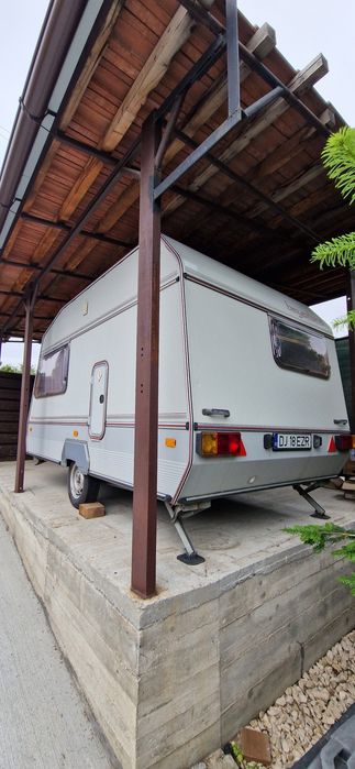 Rulota Beyerland 580 kg masa proprie Craiova • OLX.ro