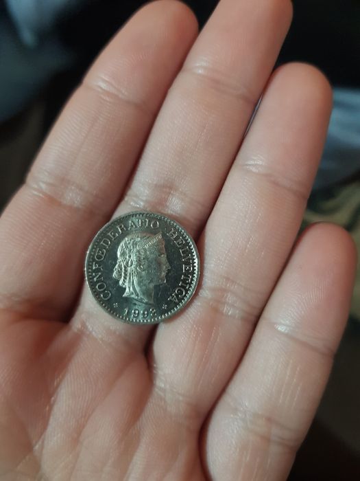 Vand banut vechii din anul  1993 pentru mai multe  detali an privat