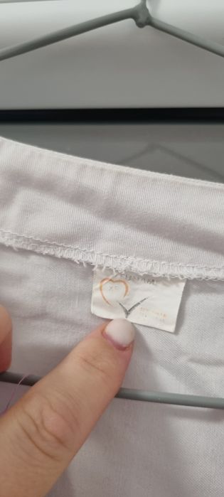 Costum asistenta medicala