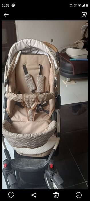 Vând lucruri pentru bebe