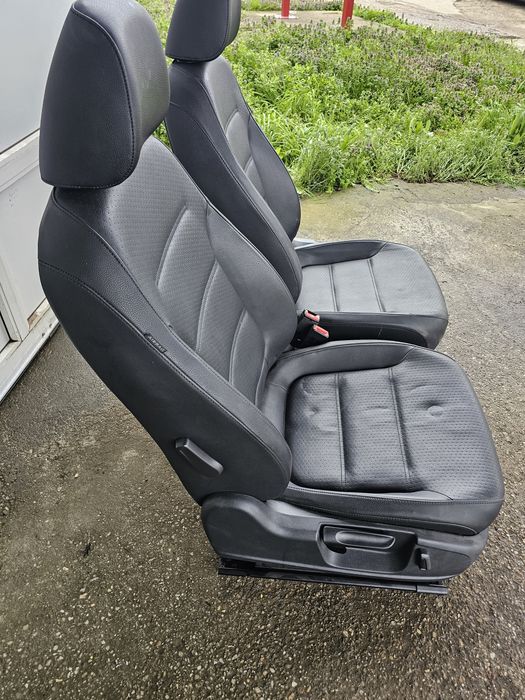 Tapiterie piele , scaune fata încălzite  , bancheta   vw Jetta 2013