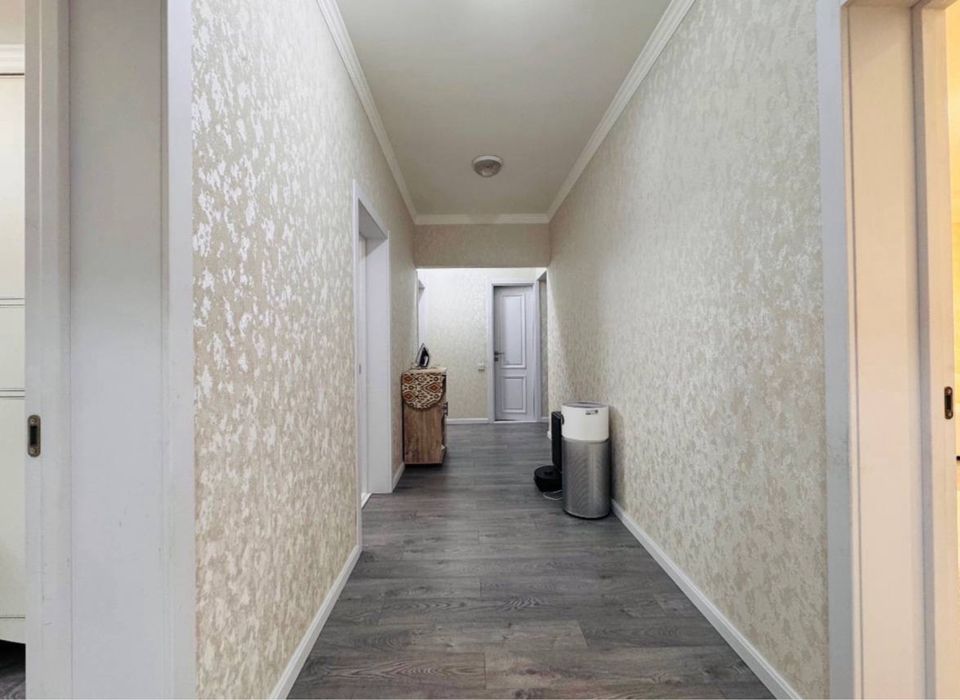 Ойбек метро, 4х комнатная квартира В центре