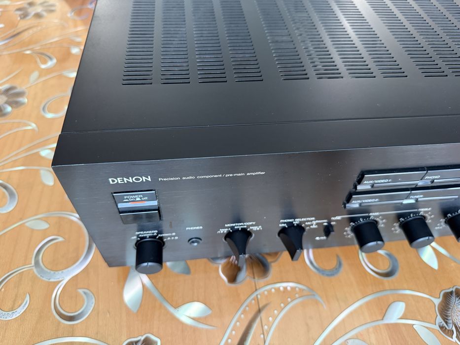 Denon PMA-700v Качествен стерео усилвател