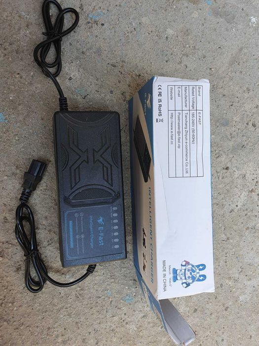 Зарядно 48V за триколки и електрически скутери