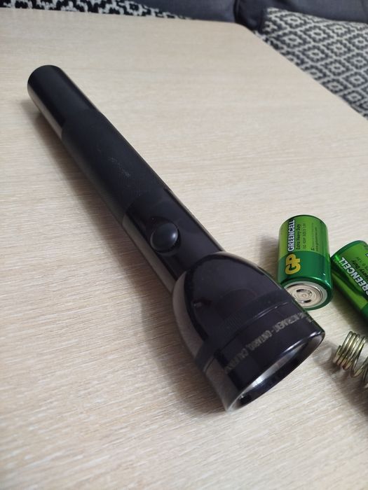 Фонарик  MAGLITE.