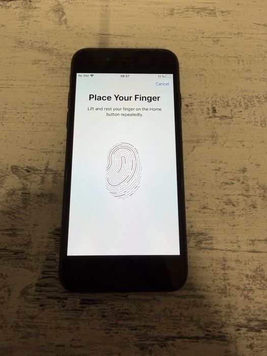 iPhone 7 черен black 32gb