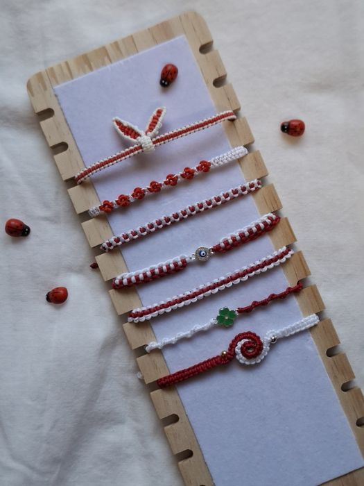 Ръчно изработени мартеници