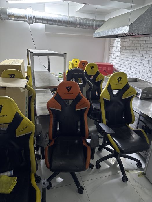 Игровые кресла thinderx