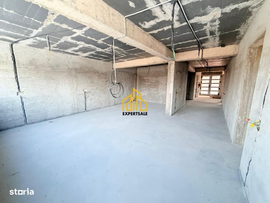 Casa/Vila cu 7 camere, teren 1600 MP/ stadiu avansat/Domnesti/Premium