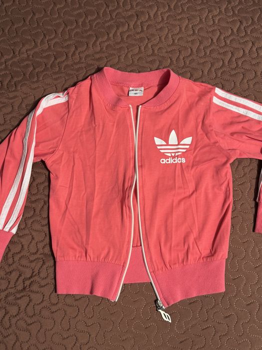 Продам кофточки на девочку