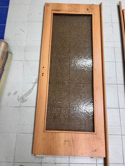 Продам двери. Разные.