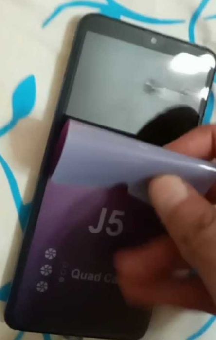 Продам Самсунг J5 New