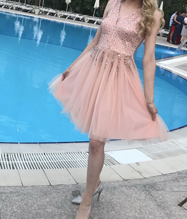 Rochie ocazie, scurtă impecabilă