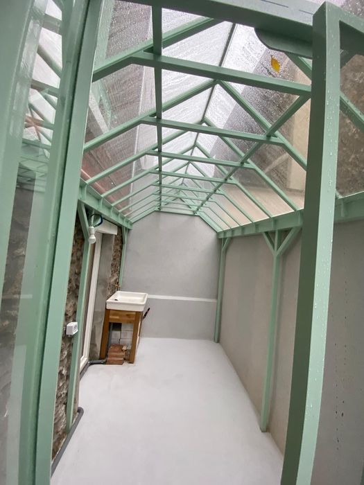 Realizăm lucrări în confecții metalice