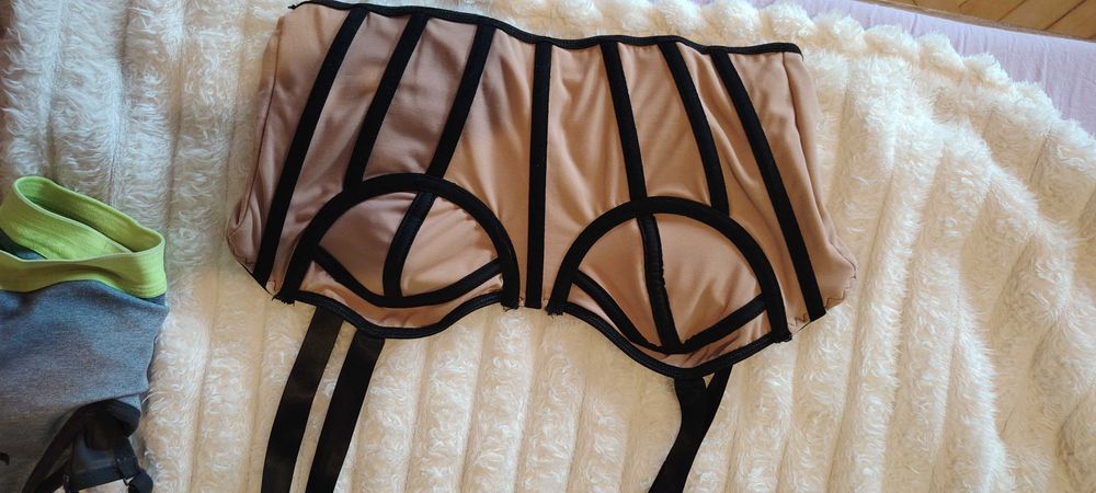 Бустие S размер тему.. Не е носено