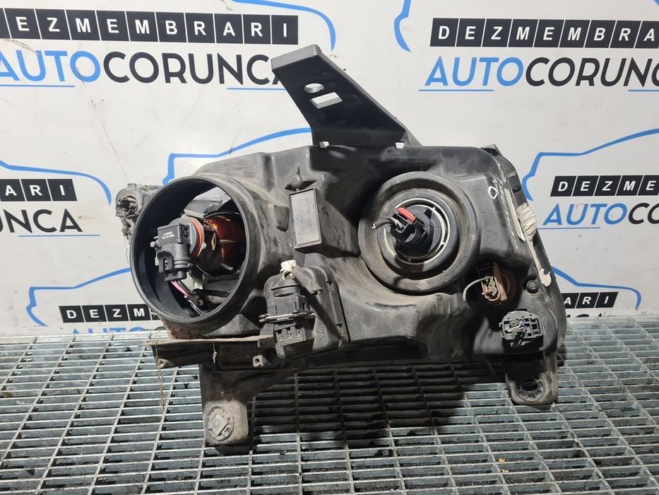 Far Stanga Jeep Compass 2011 - 2015 SUV 4 Usi (925) Cu lupă