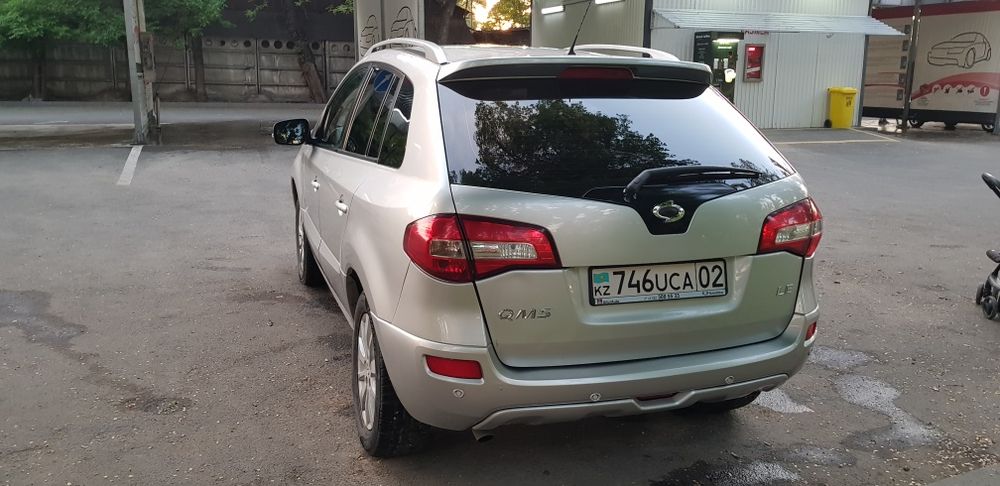 Продам машину Корейский кроссовер