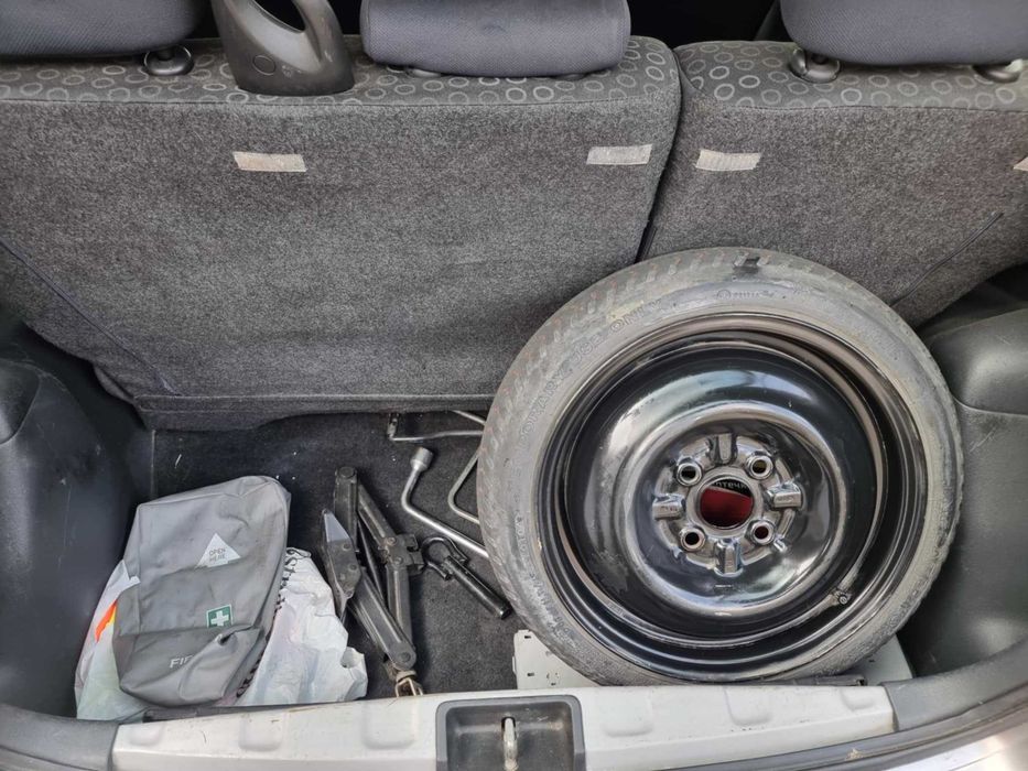 Toyota Yaris 1.4D4D/1.0 vvt-i/   На части