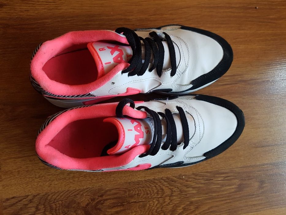 Nike Air Max маратонки 40 номер.