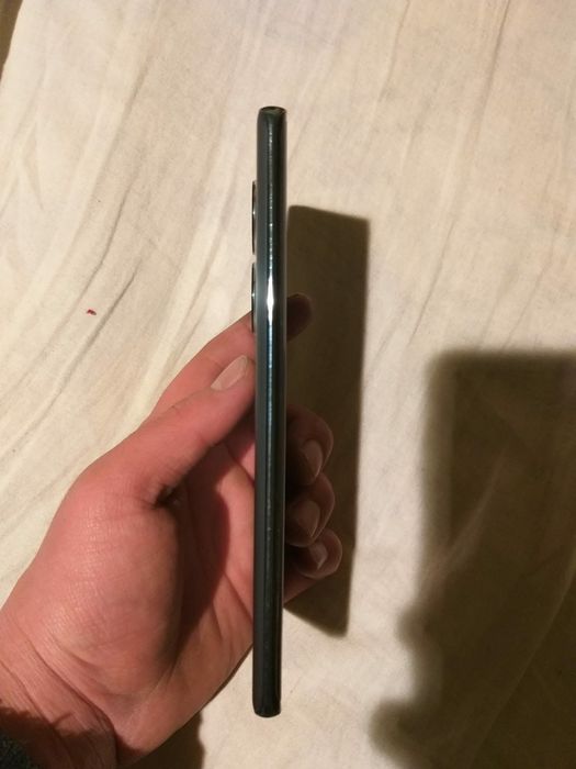 Vând Honor 70 in stare foarte bună