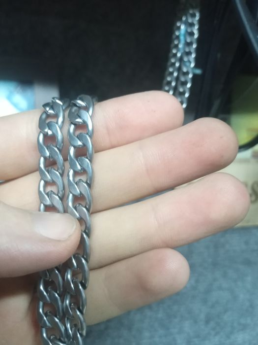 Продам мужская цепь срочно