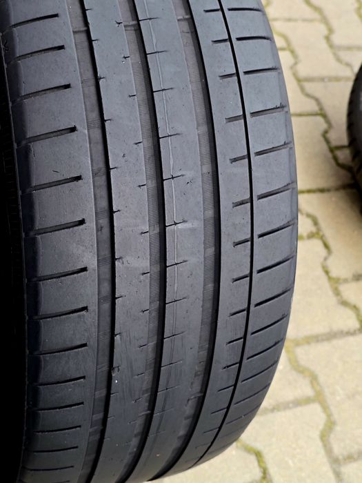 225 40 19 vredestein