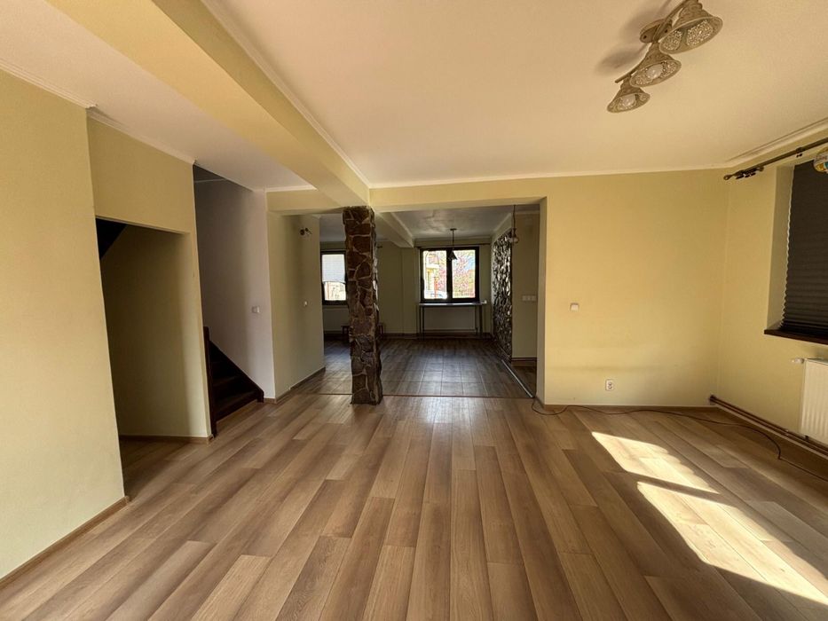 Inchiriez casa zona Calea Surii Mici