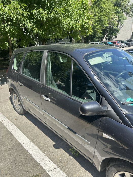 RENAULT Grand Scenic 0 — imagine 2